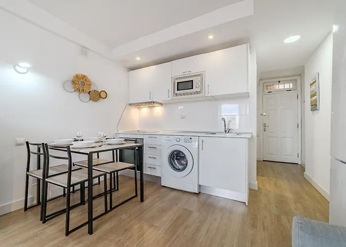 Ocean Breeze Retreat *